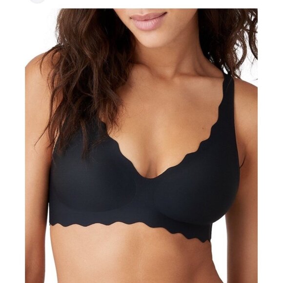 b.tempt’d by Wacoal Black Scallop Edge Bra Size L Seamless Wireless Comfort - Picture 1 of 7